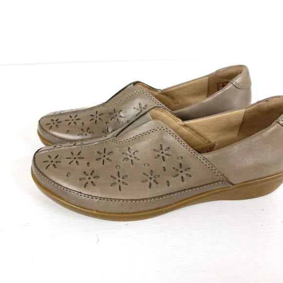 Clarks Everlay Dairyn Taupe Leather Slip On Comfort Loafer Sz. 7 M - Picture 10 of 13